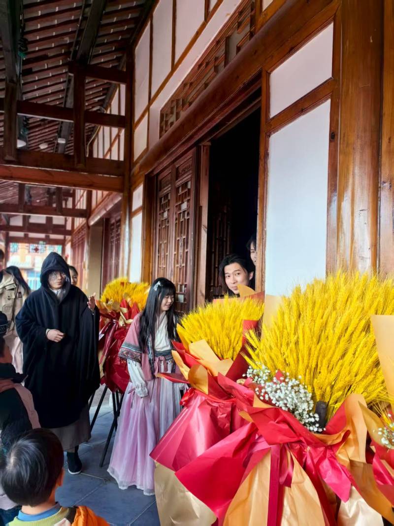 沉浸赋能：洛隆县景区演艺的差异化突围之路